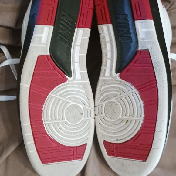 Air Jordan 2 Retro Low - Picture 3 of 6